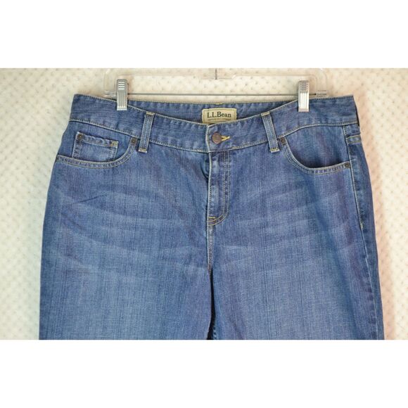 LL Bean Women's 16 Petite Medium Wash Relaxed Straight Leg Jeans - Picture 2 of 13